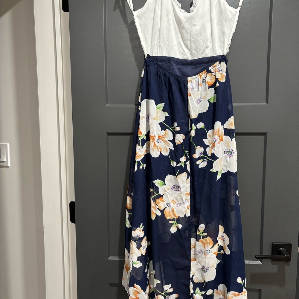 Floral High-Low Skirt in Navy and White - Picture 5 of 5